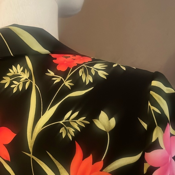 Jaclyn Smith Blouse - Picture 12 of 15